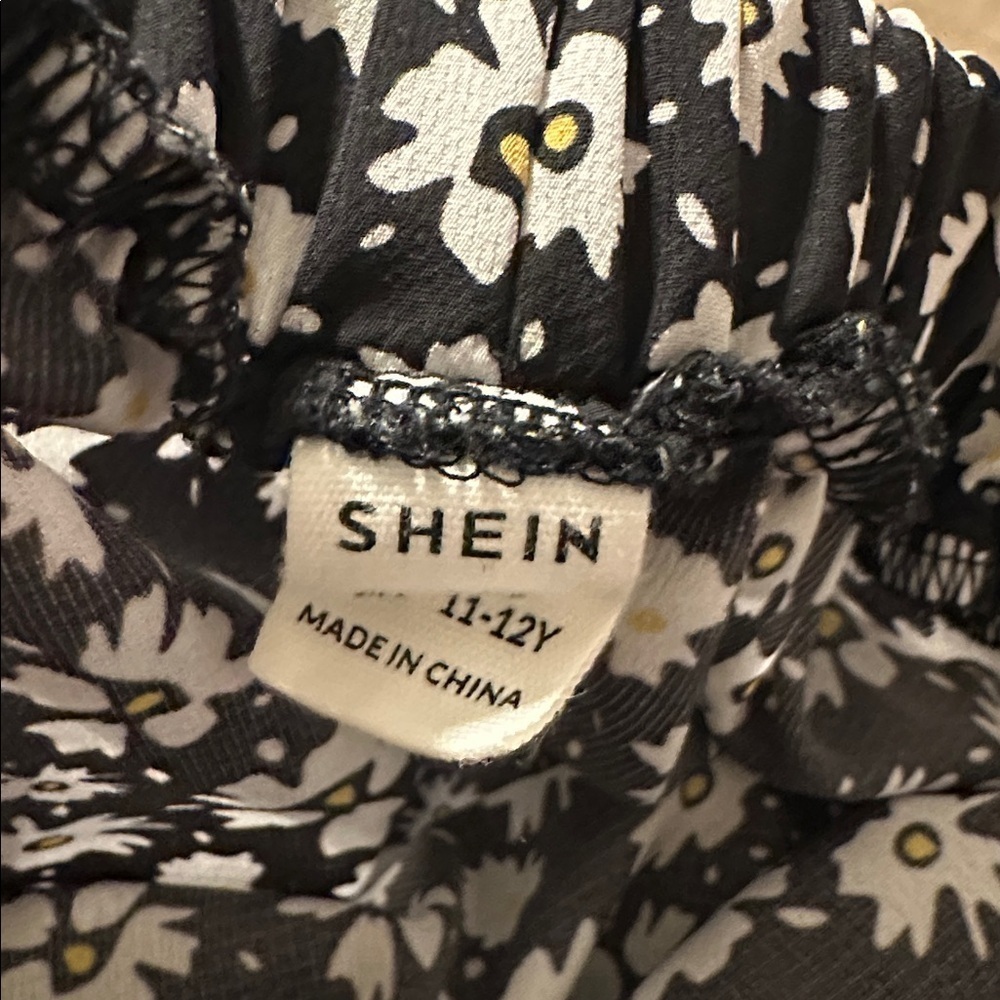 11-12y skirt Daisy y2k Black and White Floral Buttons mini - Picture 5 of 5